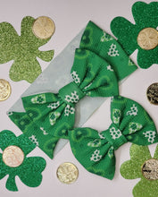 Load image into Gallery viewer, St Patrick Baby Girl Bows