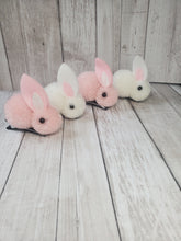 Load image into Gallery viewer, Bunny Clips, Pink ot White Bunny Clips
