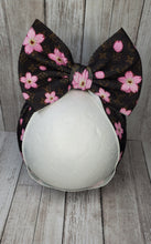 Load image into Gallery viewer, Pink &amp; Brown  Flowers Girl Bows, Customized Baby Girl Headbands, Head Wraps and Bows
