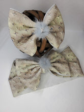 Load image into Gallery viewer, Mint / Beige/ Brown Baby Girl Bows, Customized Baby Girl Headbands, Head Wraps and Bows
