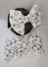 Load image into Gallery viewer, White &amp; Gray L.V Headwrap &amp; Bows
