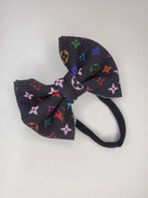 Load image into Gallery viewer, L.V Bkack Multi Color Headwrap &amp; Bows
