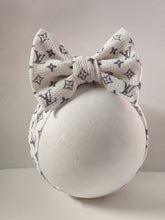 Load image into Gallery viewer, White &amp; Gray L.V Headwrap &amp; Bows
