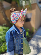 Load image into Gallery viewer, Tous Bows , Headwraps &amp; Headbands

